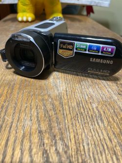 Samsung S10 Wide Angle Full 1080 HD 20x Zoom 4.7MP Camcorder SILVER /  Tested and Working