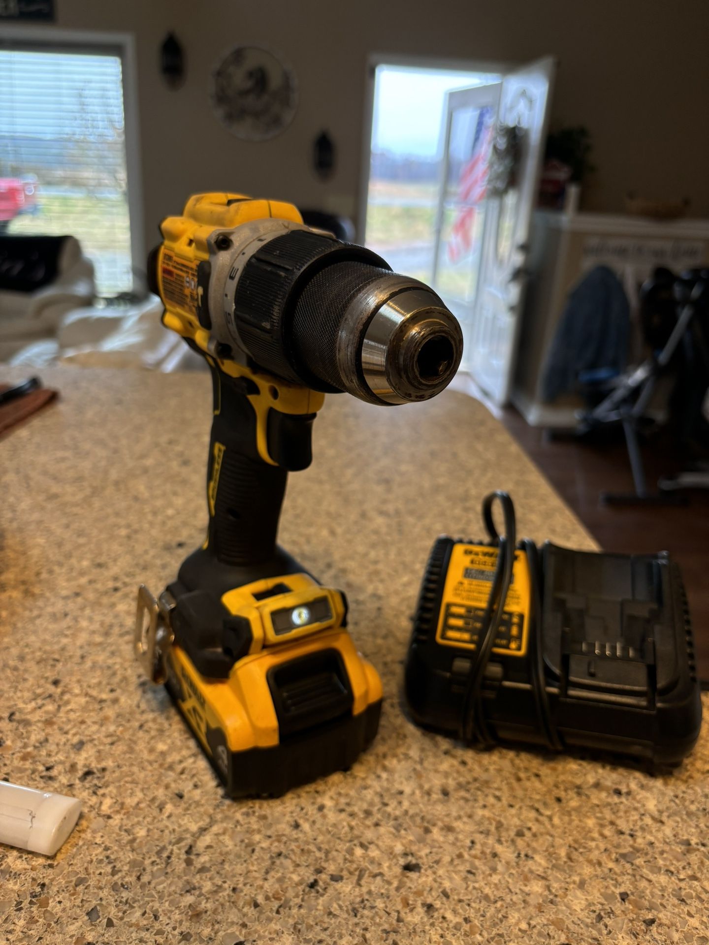 Dewalt 20v Hammer Drill W Battery And Charger