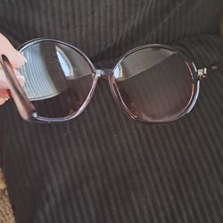 GOOD CONDITIONS " AUTHENTIC TOM FORD WOMAN'S SUNGLASSES 50$ 
