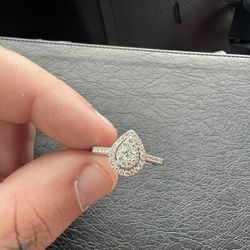 14K White Gold Teardrop Engagement Ring