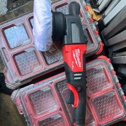 Milwaukee Fuel Random Orbital Polisher