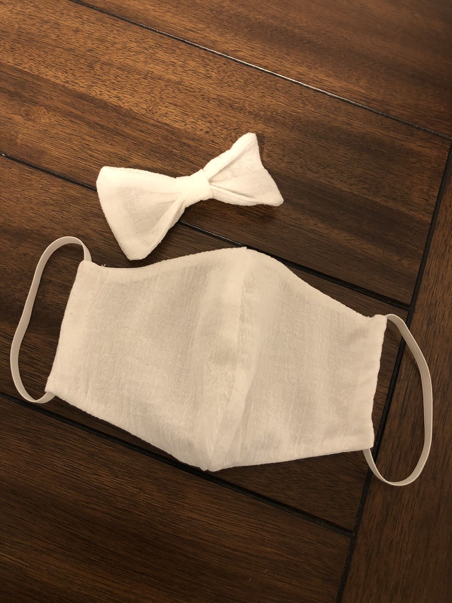 Hand Made white cotton set accessories for girls