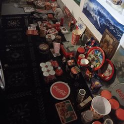 1500 VINTAGE COKE COLLECTIBLES  STORE CLOSED 
