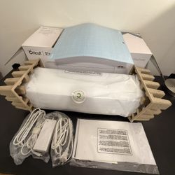 Cricut Explore Air 2, Daybreak (White and Gold)