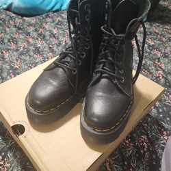 Doc Martens Jadon Platform
