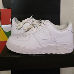 Triple White Air Force 1