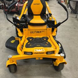 Riding Lawnmower Cub Cadet