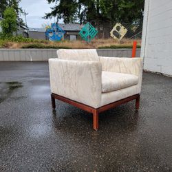 Mid Century Modern Lounge Chair 