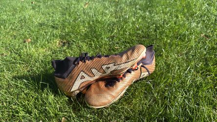 Soccer nike mercurial air zoom. Men’s size 10
