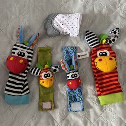 Newborn Rattle Socks And Teether Mitten 