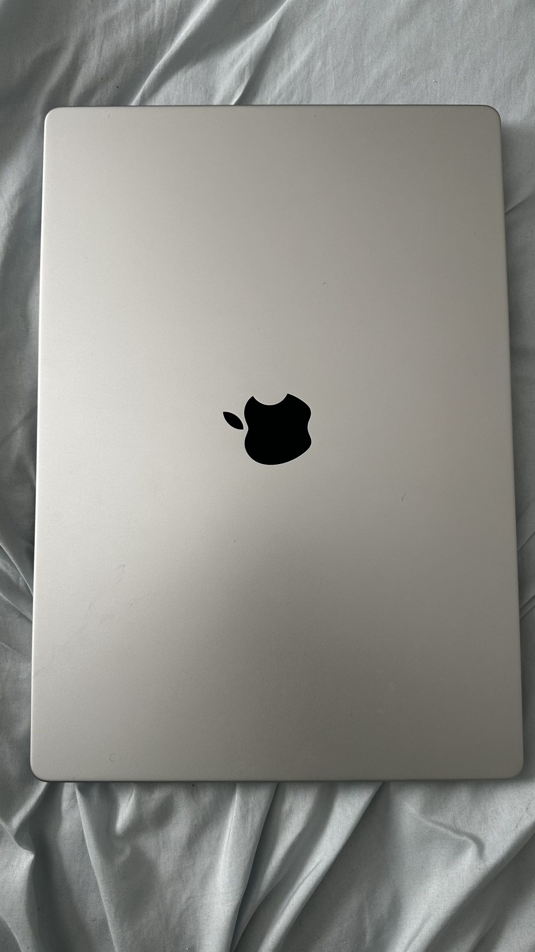 2021 Macbook Pro M1 Pro 16GB 512GB 16in