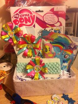 My lil pony Christmas basket