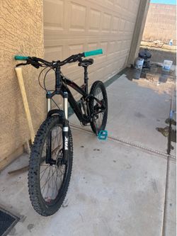 Full suspension mountain bike