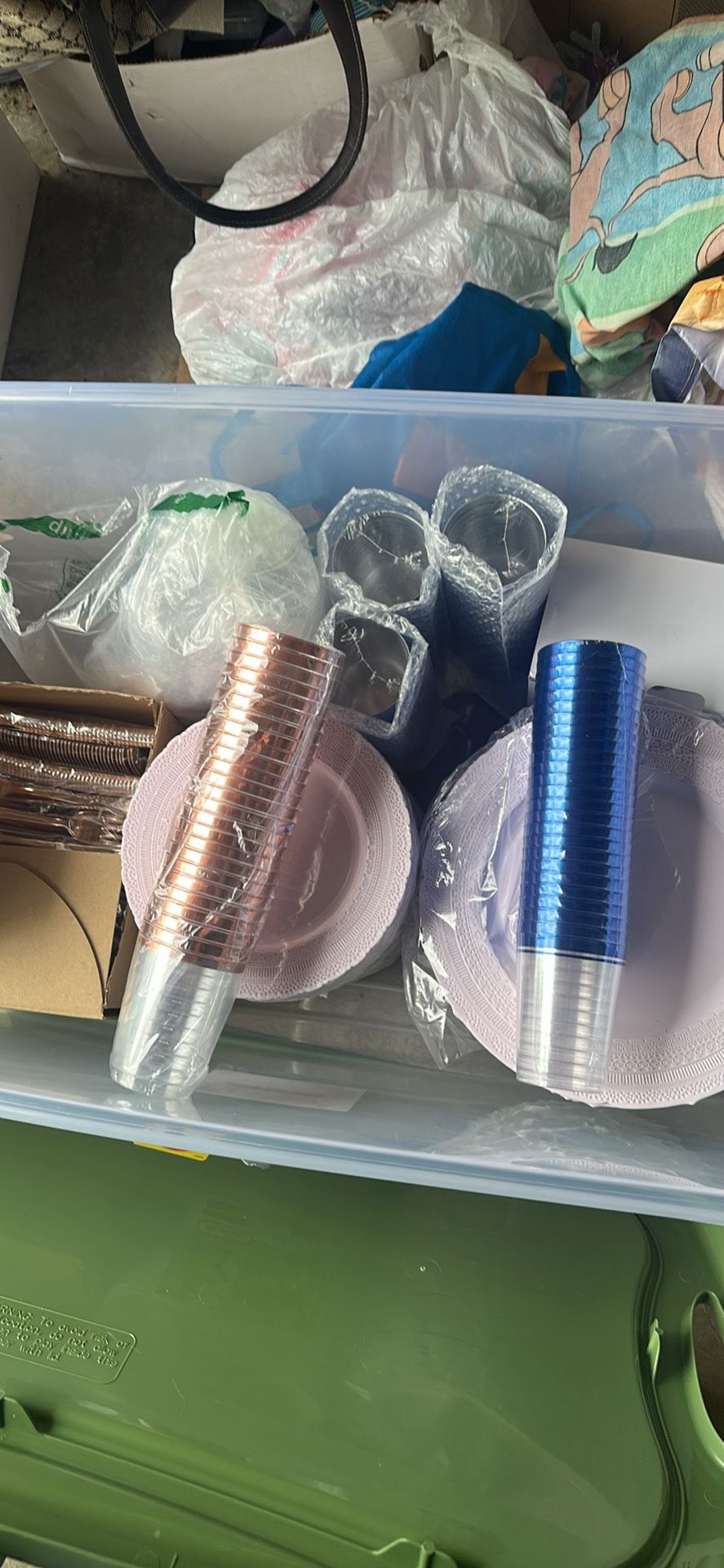 Disposal heavy Duty Plastic Plates , Rose gold cutlery, 100 rose gold plastic cups, 100 royal blue cups and napkins