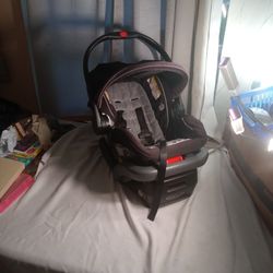 Graco Snugride Snuglock 35 Baby Carrier Car Seat