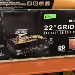 Blackstone 22in Tabletop Griddle With Hood