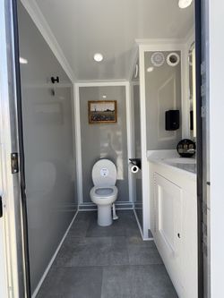 2 Stall Restroom trailer
