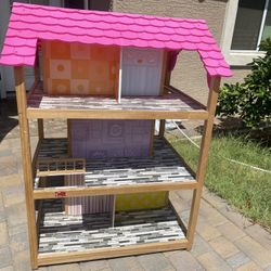 Doll House 