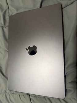 Apple Macbook M4 Pro 24 gb memory 1 tb space 14 inch Used Amazing condition
