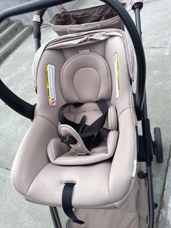 Britax , car seat , 2 car seat bases and stroller