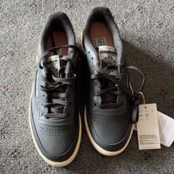 Reebok Women sneakers