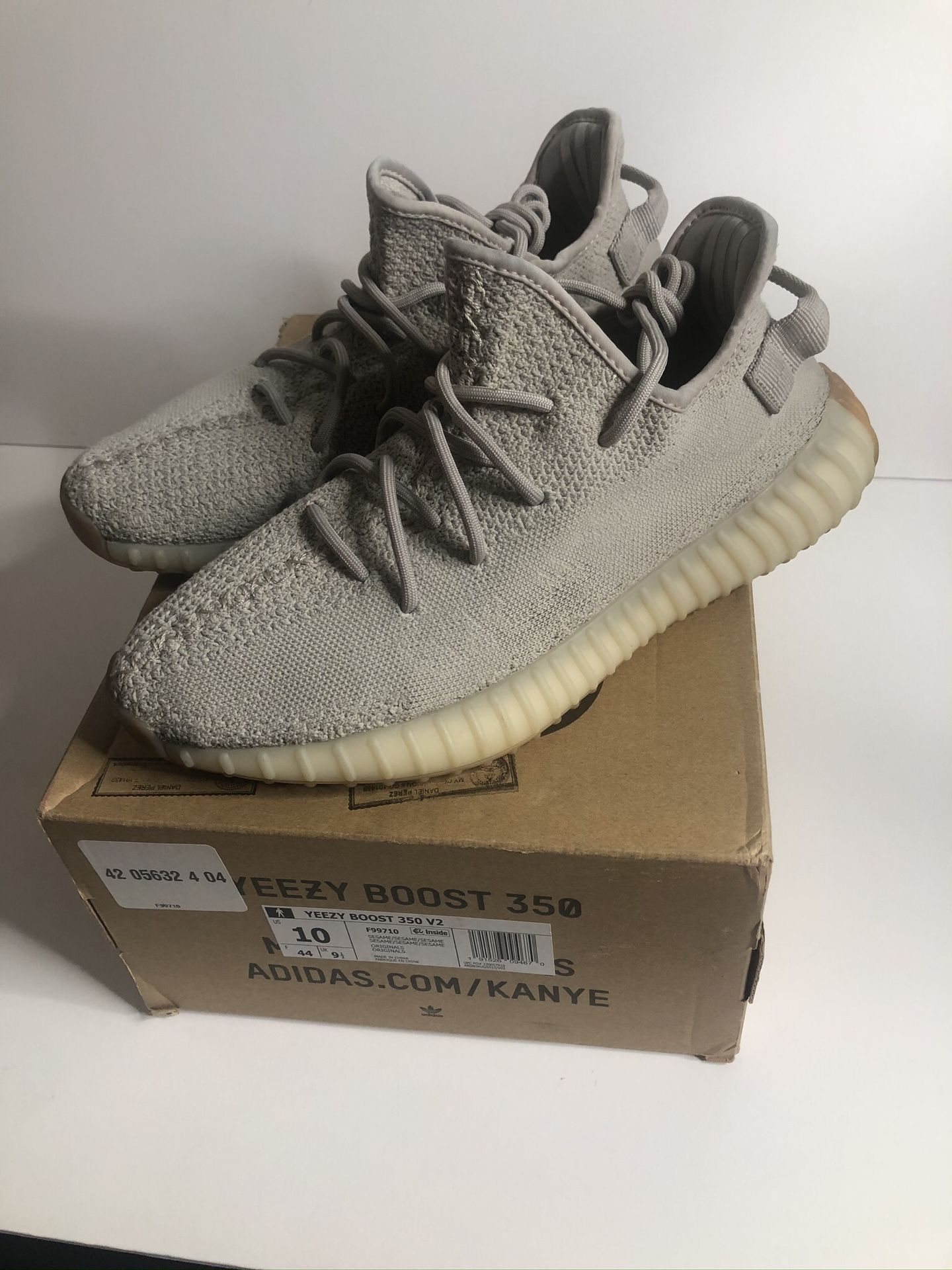 Adidas Yeezy 350 sesame size 10 worn