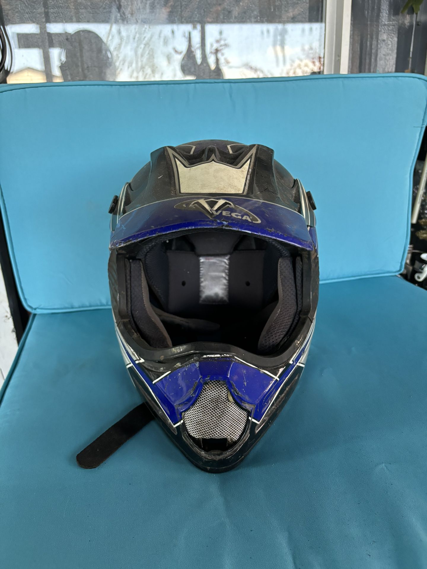 Brand:Vega Helmets - SIZE:Large - COLOR:Blue With black And White