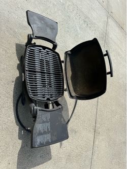 Weber Q 1200 W/ Stand