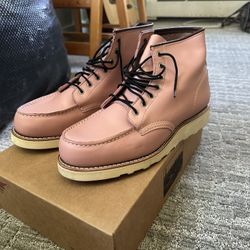 Women’s Heritage Moc Toe Boots