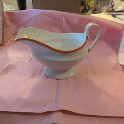 Very Nice 1980's Gravy/Sauce Boat