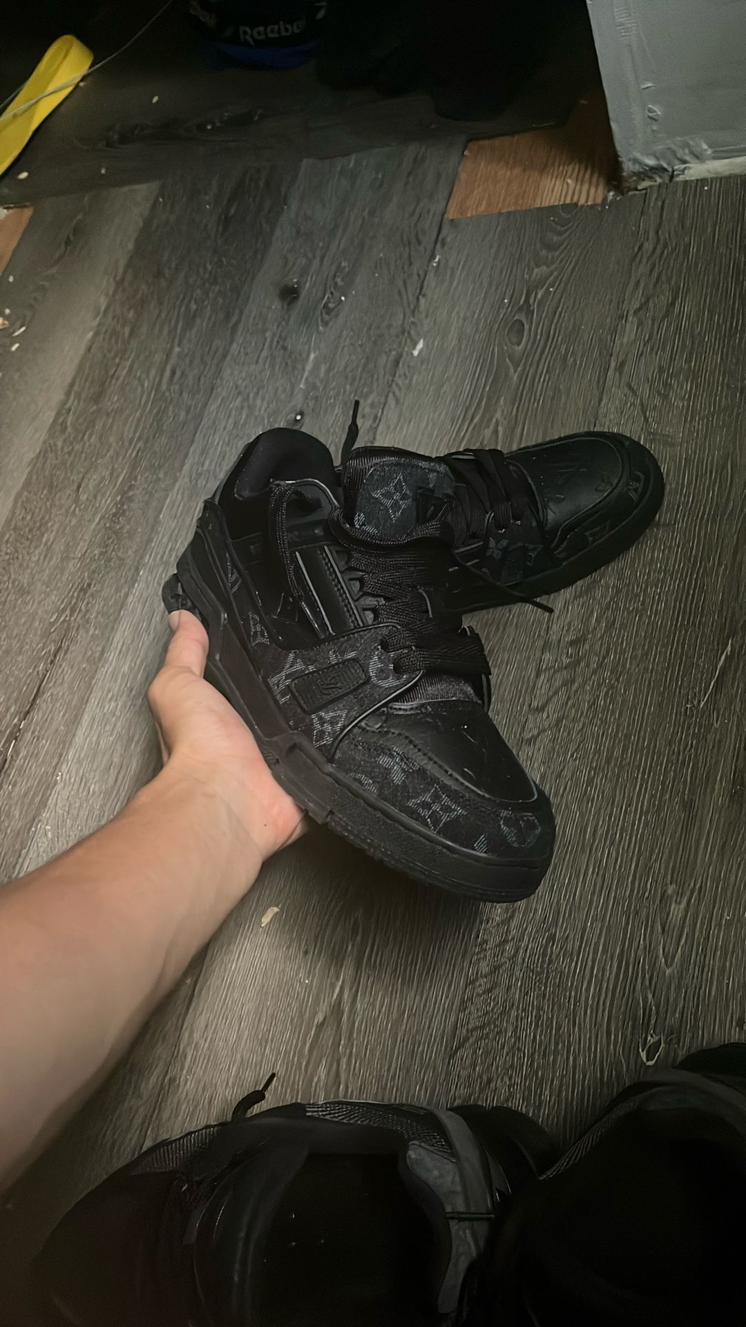 Lv Sneakers
