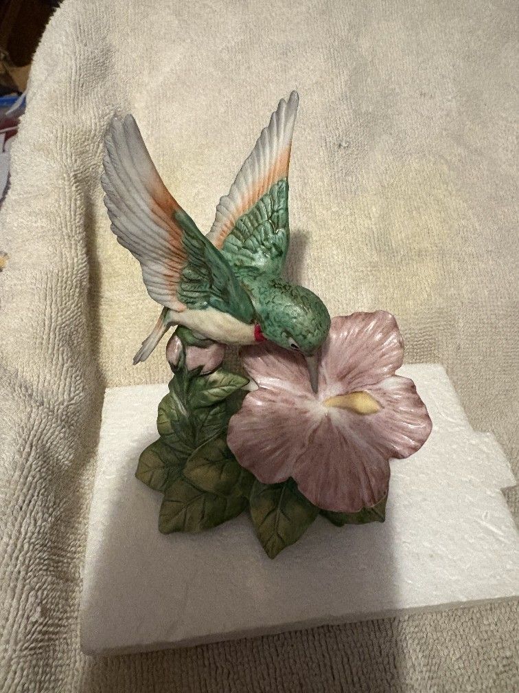 Hummingbird On A Flower Porcelain Figurine By Homco 1429