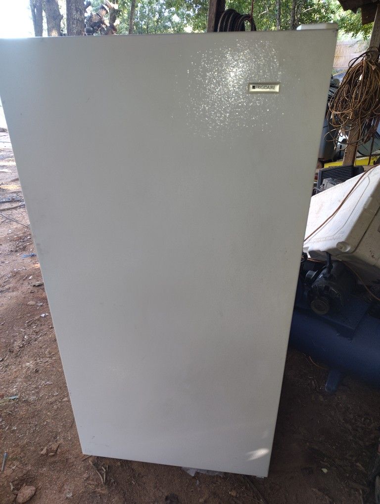 Frigidaire Stand Up Freezer