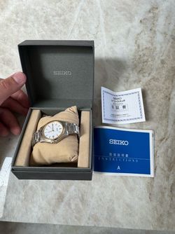 Two Seiko Quartz Men’s Dress Watches – Made in Japan – Box & Papers
