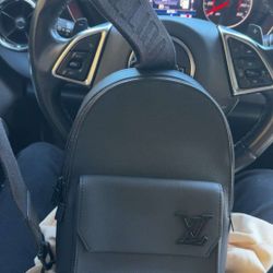 Louis Vuitton Men’s Style Bag (can Be Worn As Fanny Pack)