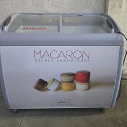 Ice Cream/ Macaron FREEZER