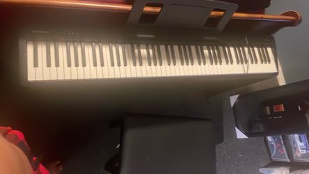 Roland FP-10 piano