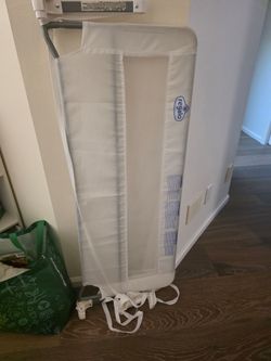 Regalo safety bed rail