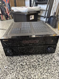 Pioneer VSX-94TXH AV Receiver 7.1-Channel, RS-232C, Dual 12V Triggers- No Remote