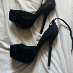 Black Platform pumps stiletto