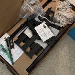 Ultra Slim Full Motion Tv Mount 37-90”