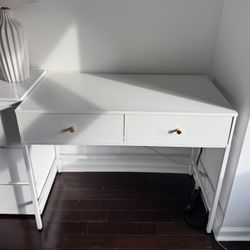 Beautiful White Desk, Like New!  