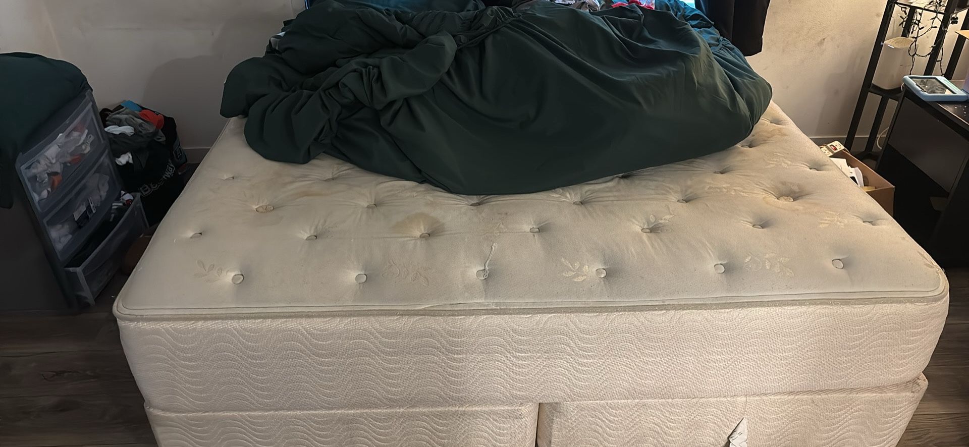 King Size Hybrid Mattress With Box springs And Frame