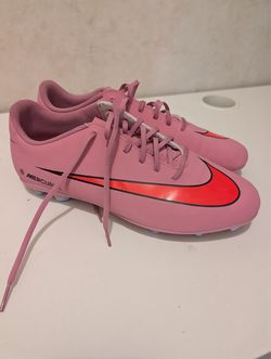 Brand new-Nike Mercurial Vapor 16 Club FG/MG in the "Magic Flamingo" (pink/red) colorway
