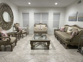 Benetti’s Italia 7-Piece Luxury Living Room Set – Champagne