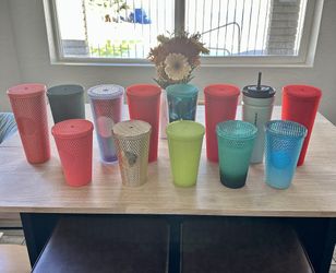 Starbucks Cups 