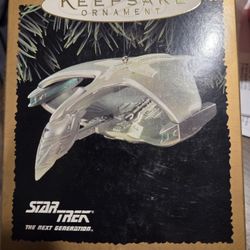 Hallmark Keepsake Ornament Romulan Warbird