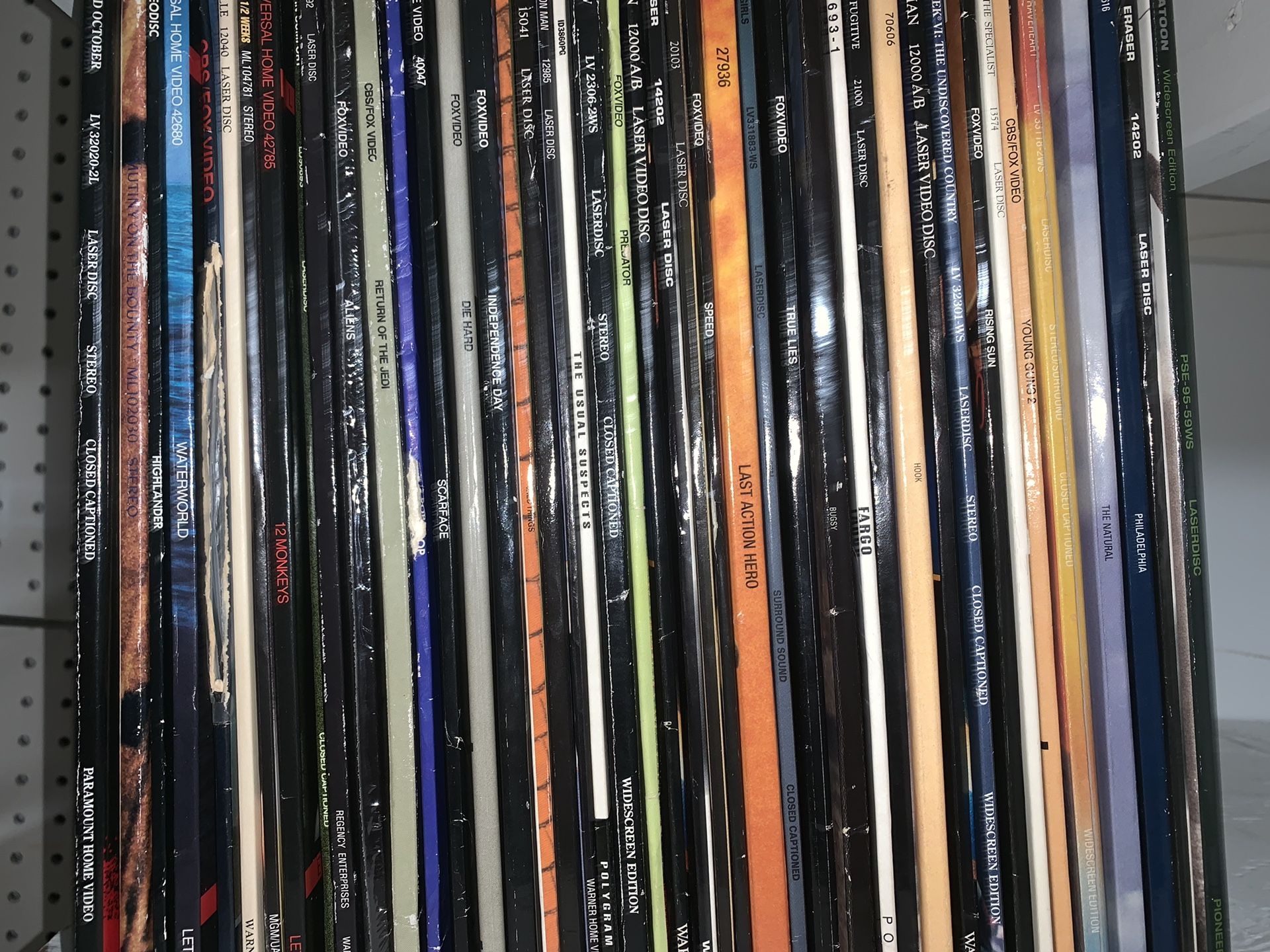 Laser discs (42 different)