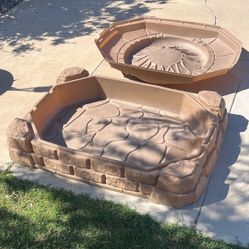Step2 Sandbox With Toy Set 