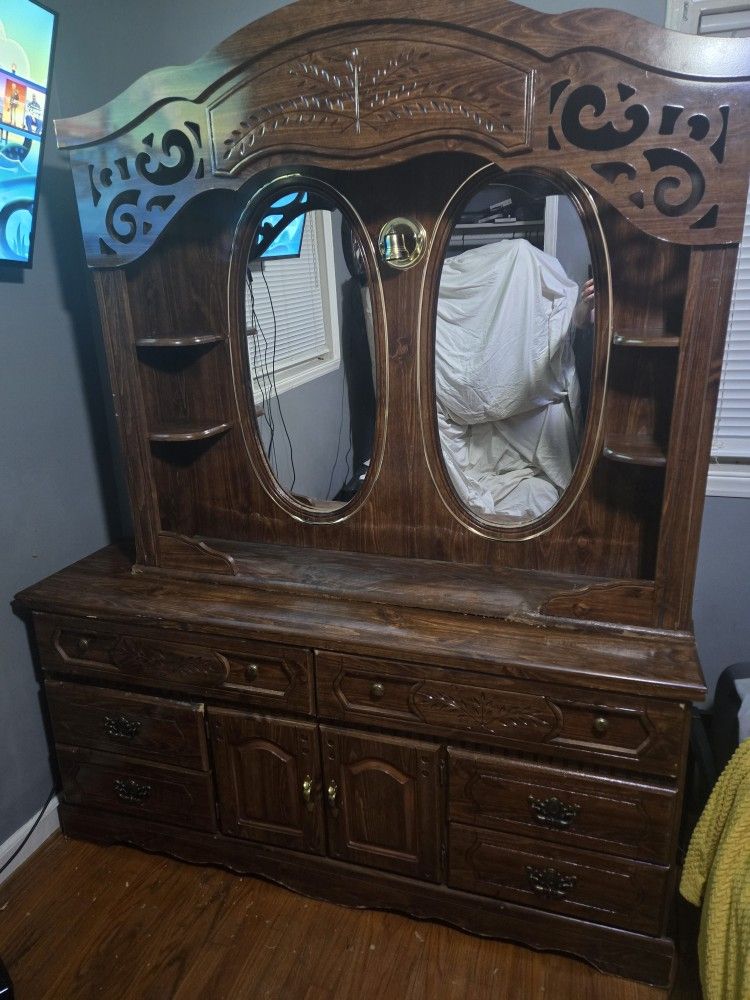 Dresser With Mirrors